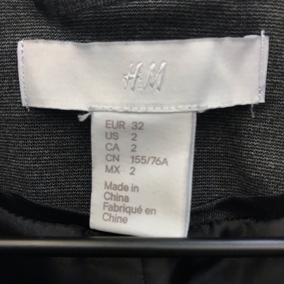 H&M Grey Faux Leather Blazer Size 2 - Picture 4 of 4